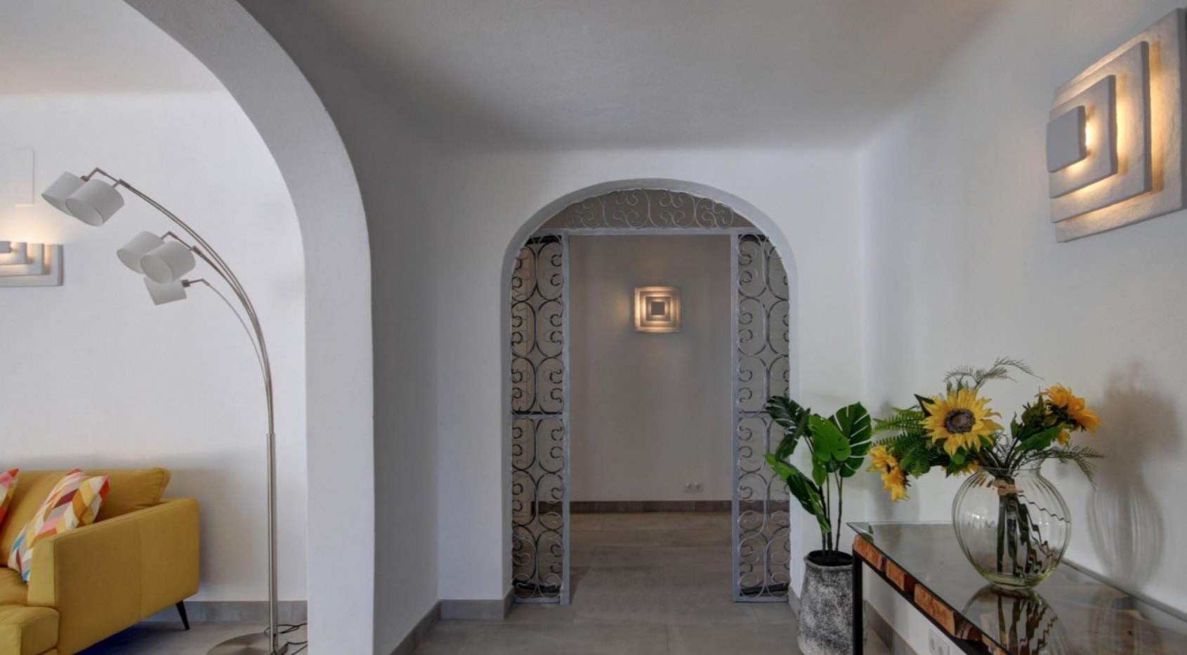 Charming villa a few steps from Carvoeiro center, sea view, Algarve