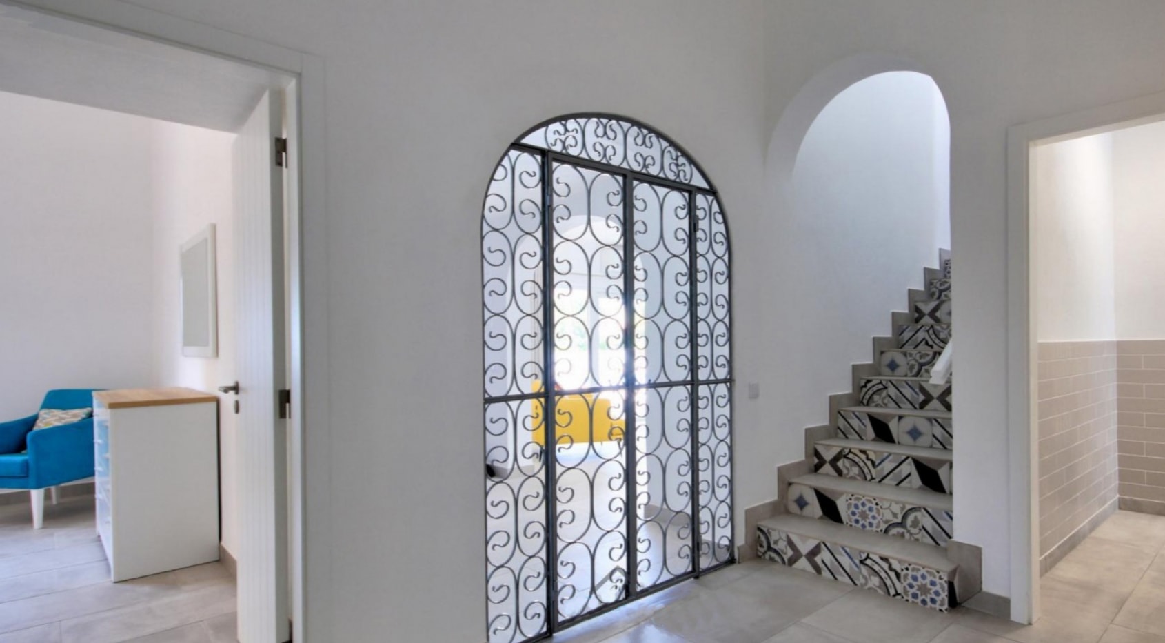 Charming villa a few steps from Carvoeiro center, sea view, Algarve