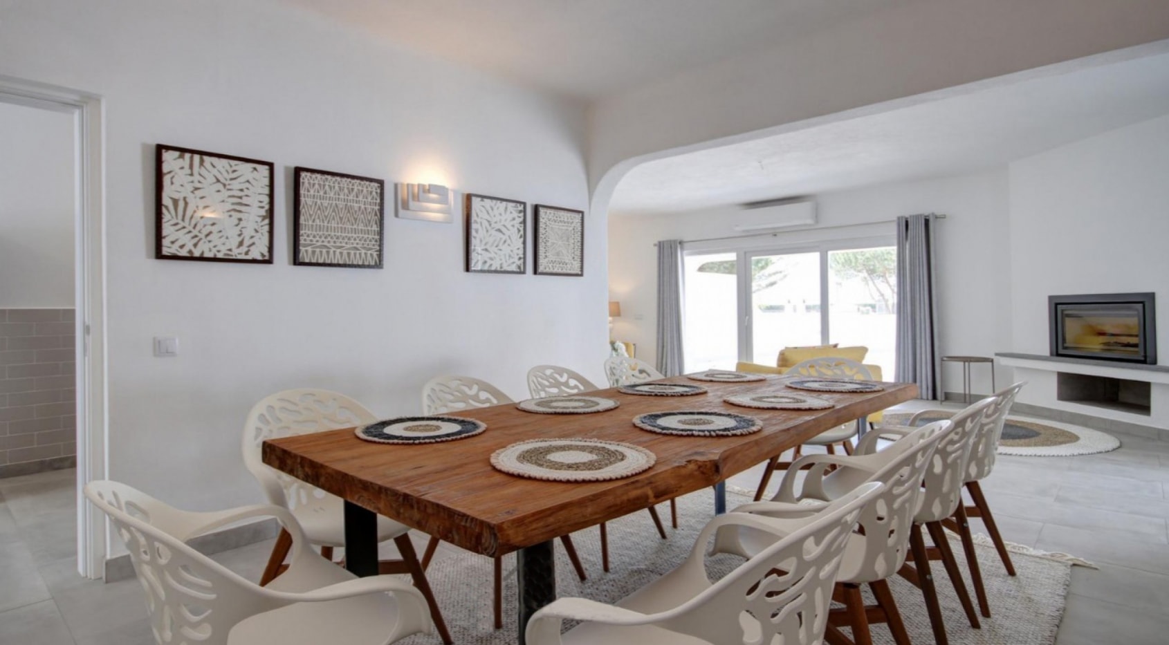 Charming villa a few steps from Carvoeiro center, sea view, Algarve