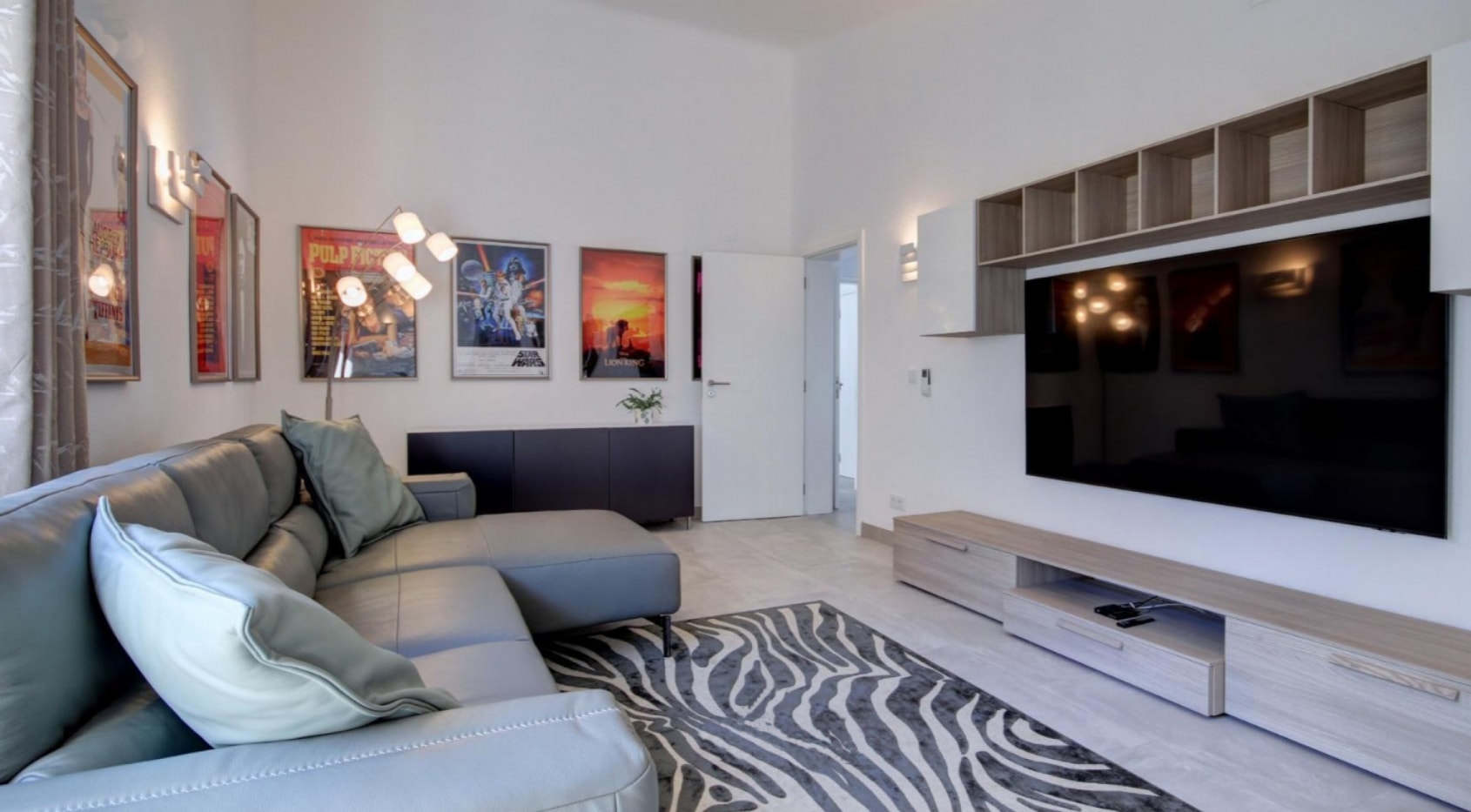 Charming villa a few steps from Carvoeiro center, sea view, Algarve