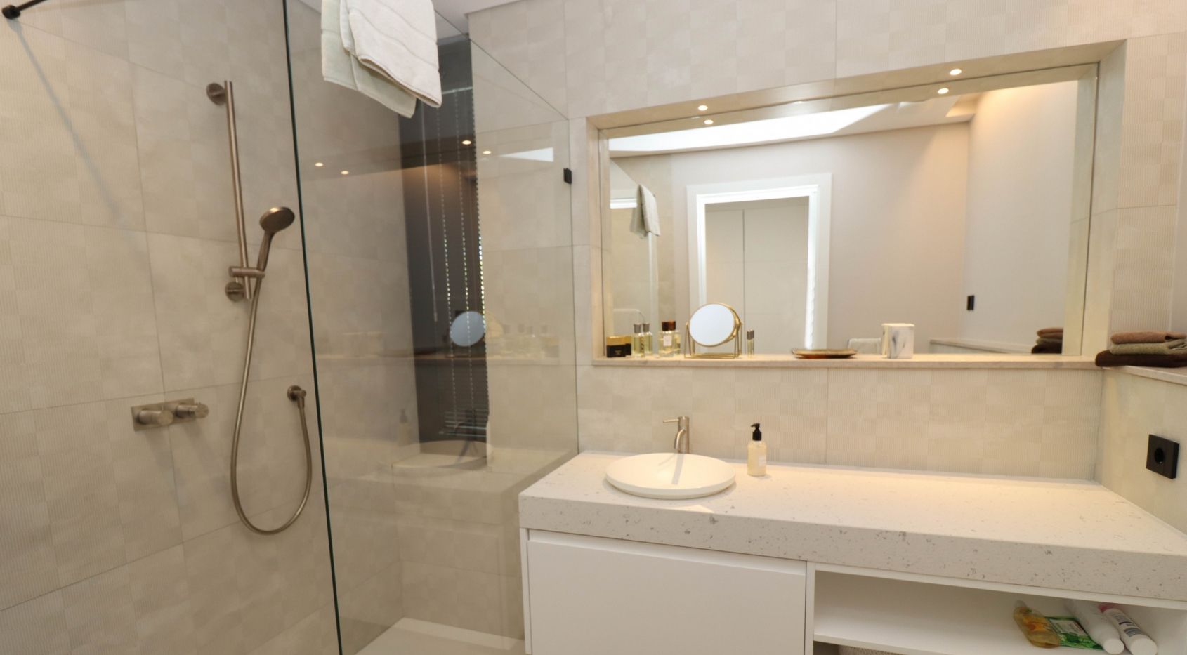 Moderne en luxe gloednieuwe villa in Ferragudo, Algarve