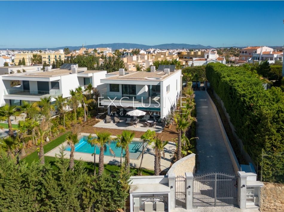 Moderne en luxe gloednieuwe villa in Ferragudo, Algarve