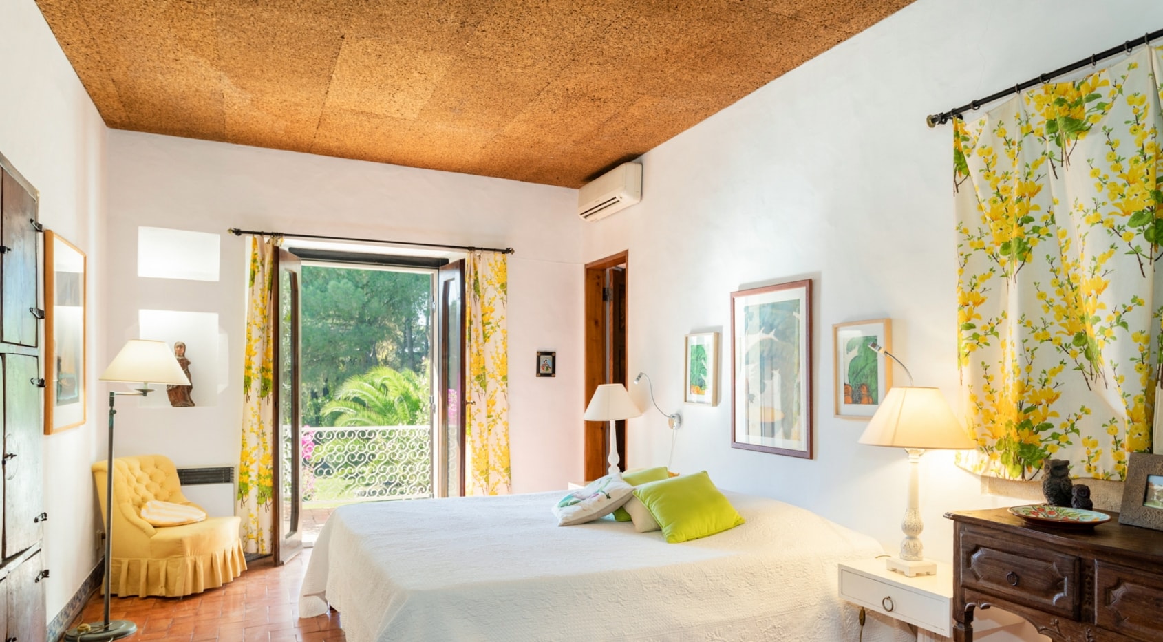 5-Schlafzimmer-Anwesen, nur wenige Gehminuten zum Strand, 3 ha. Land, Albufeira