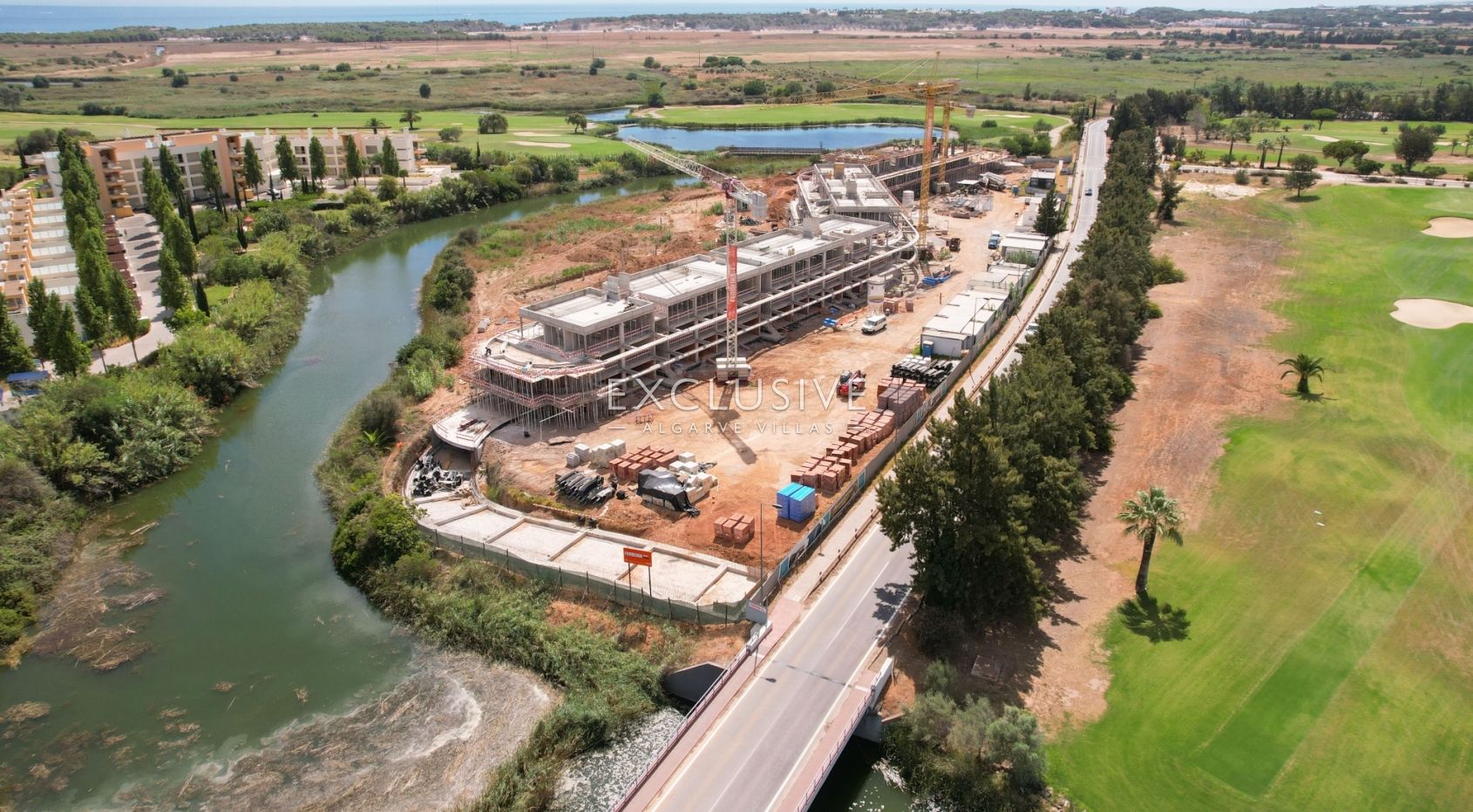3 slaapkamer luxe eigentijds appartement in Vilamoura uitzicht op de golf
