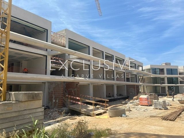 3 slaapkamer luxe eigentijds appartement in Vilamoura uitzicht op de golf