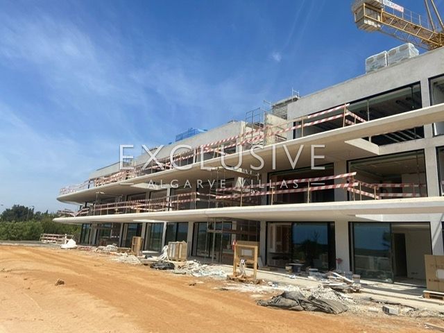 3 slaapkamer luxe eigentijds appartement in Vilamoura uitzicht op de golf