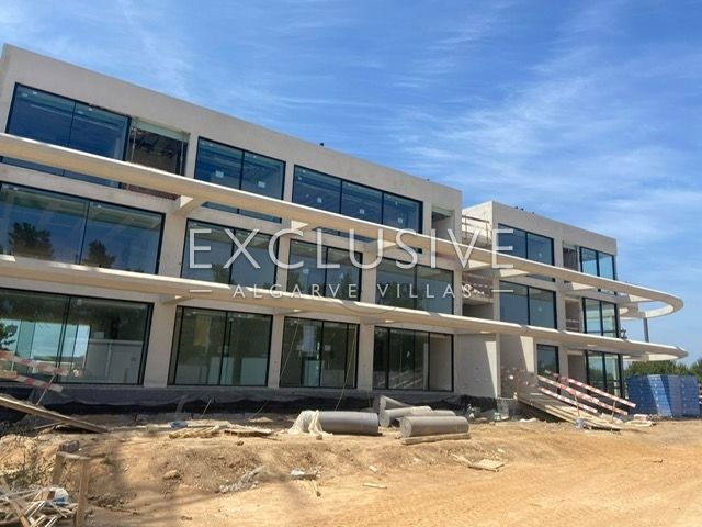 3 slaapkamer luxe eigentijds appartement in Vilamoura uitzicht op de golf