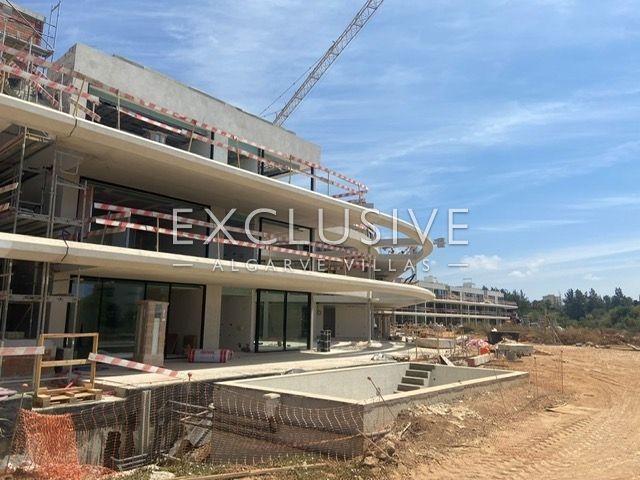 3 slaapkamer luxe eigentijds appartement in Vilamoura uitzicht op de golf