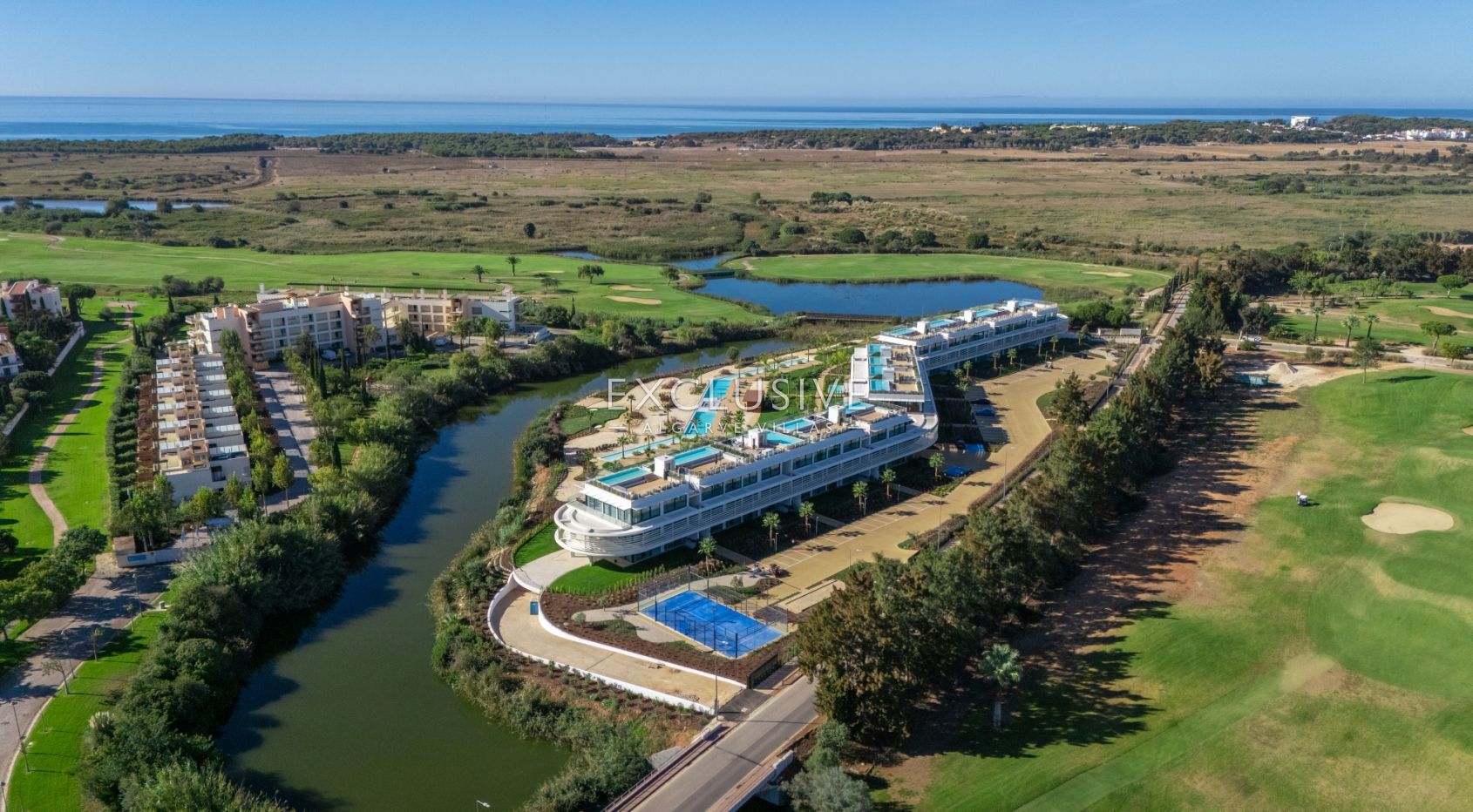 Luxurious 2 bedrooms apartments in closed condominium in Vilamoura, Central Algarve
