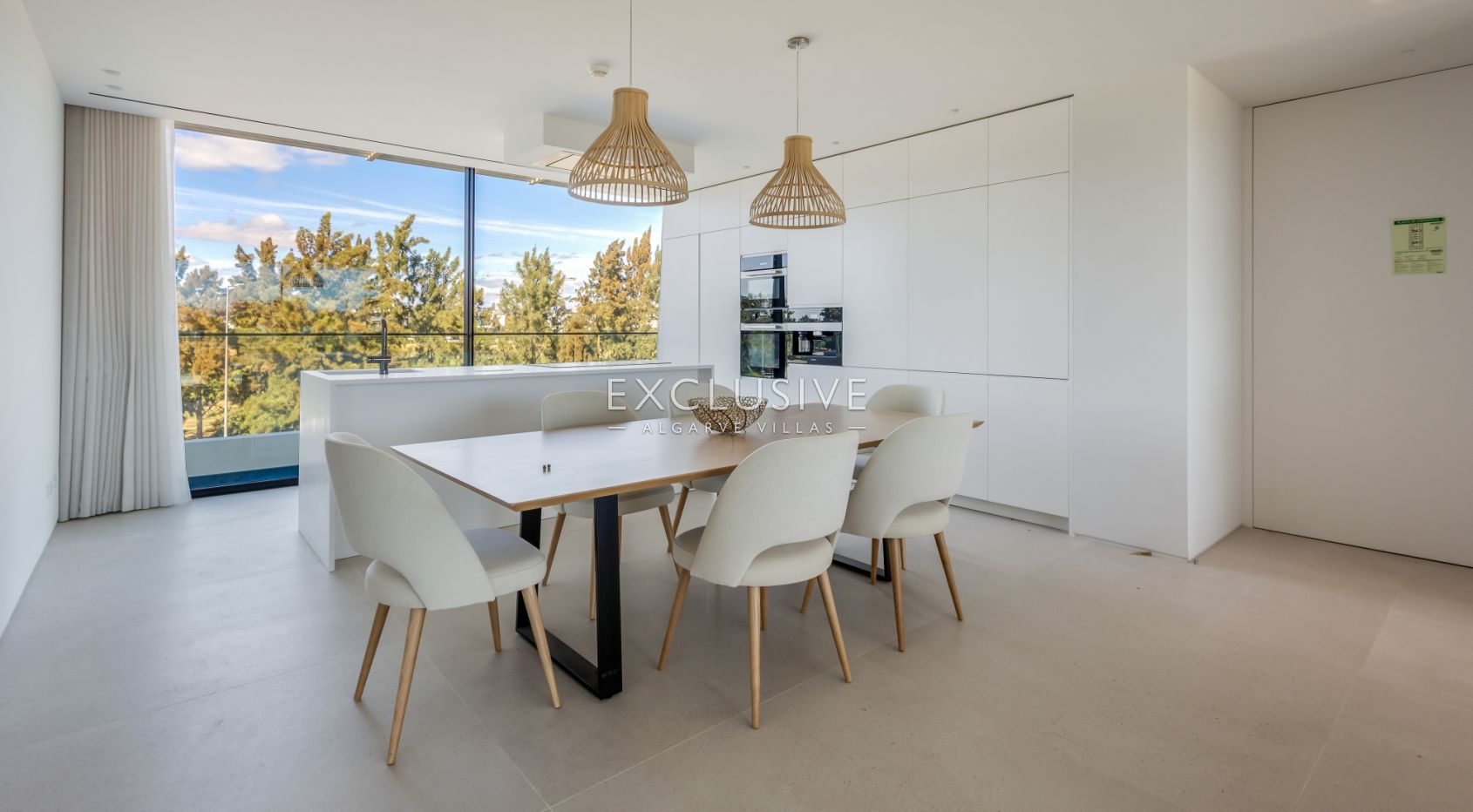 Luxurious 2 bedrooms apartments in closed condominium in Vilamoura, Central Algarve