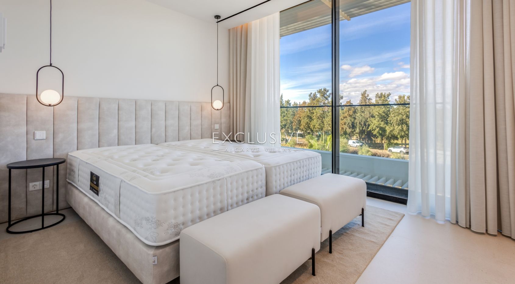 Luxurious 2 bedrooms apartments in closed condominium in Vilamoura, Central Algarve