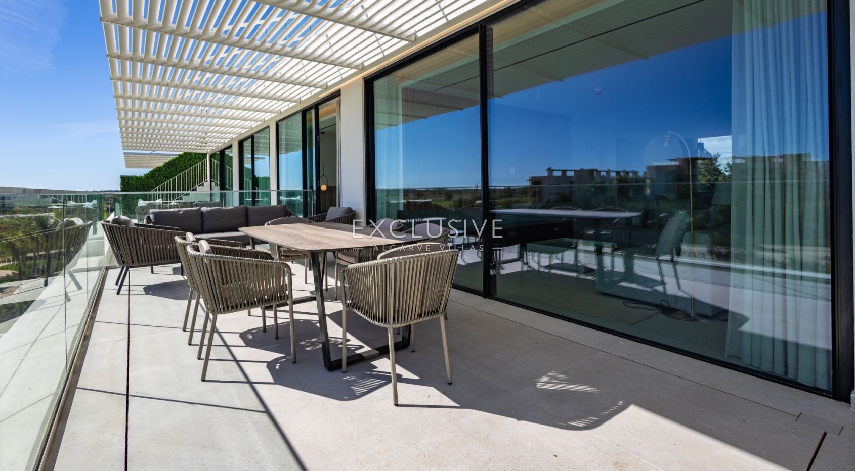 Luxurious 2 bedrooms apartments in closed condominium in Vilamoura, Central Algarve