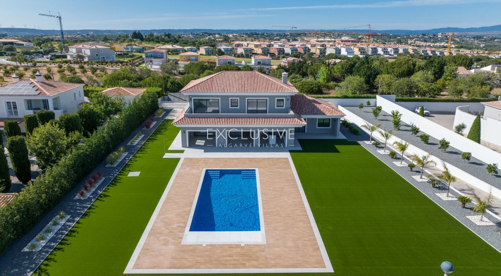 Large and modern, private villa with sea views, in Lagos
