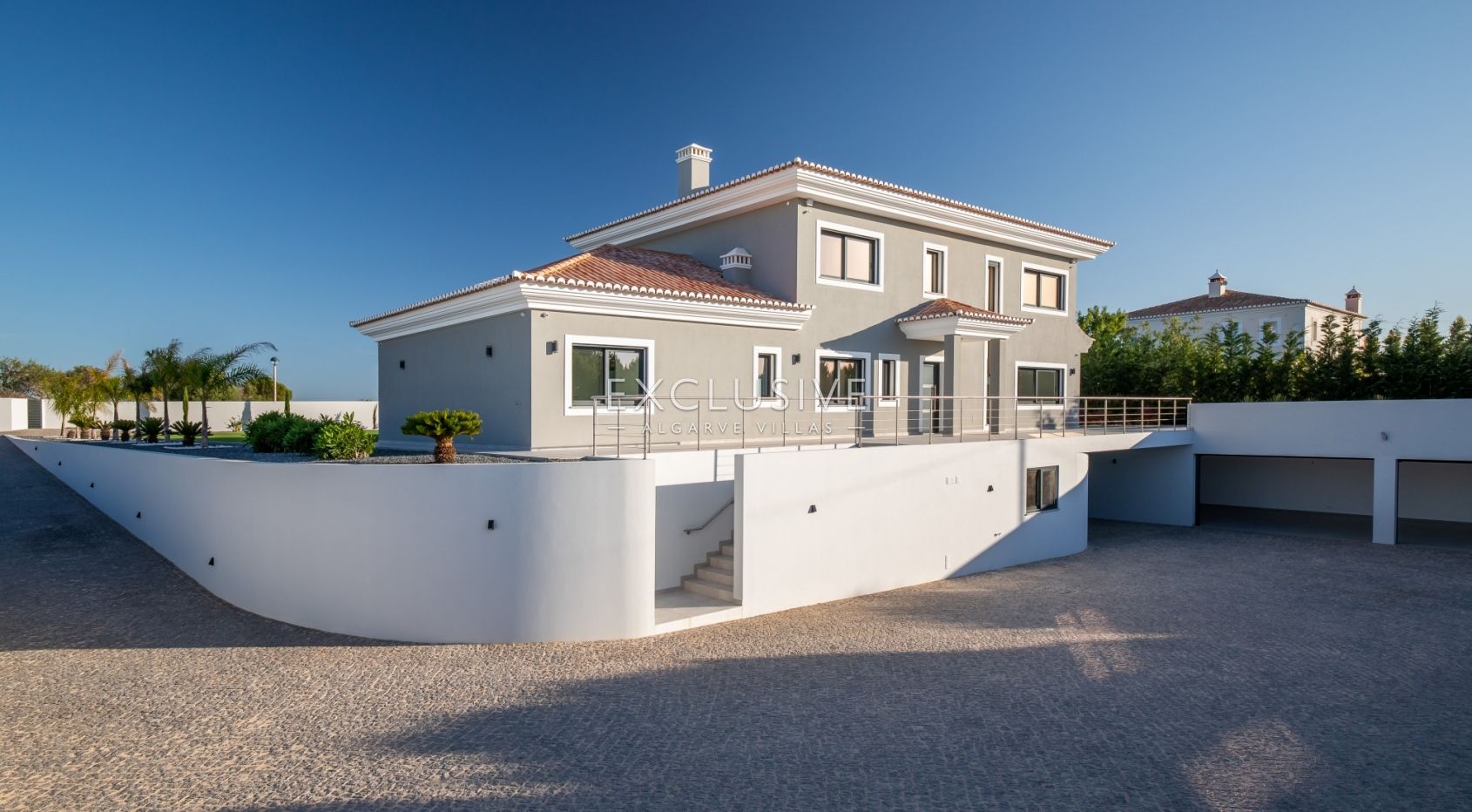 Large and modern, private villa with sea views, in Lagos