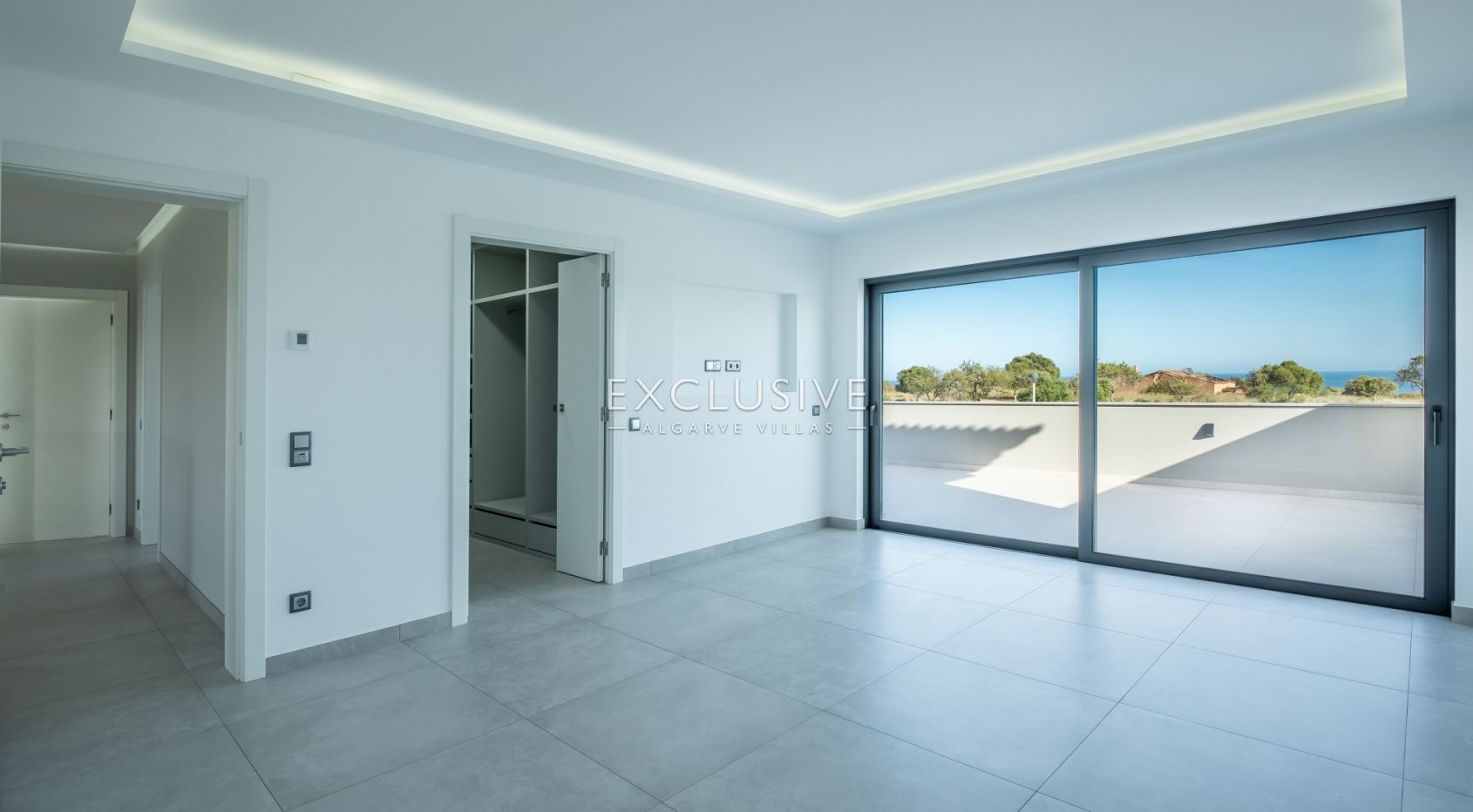 Large and modern, private villa with sea views, in Lagos