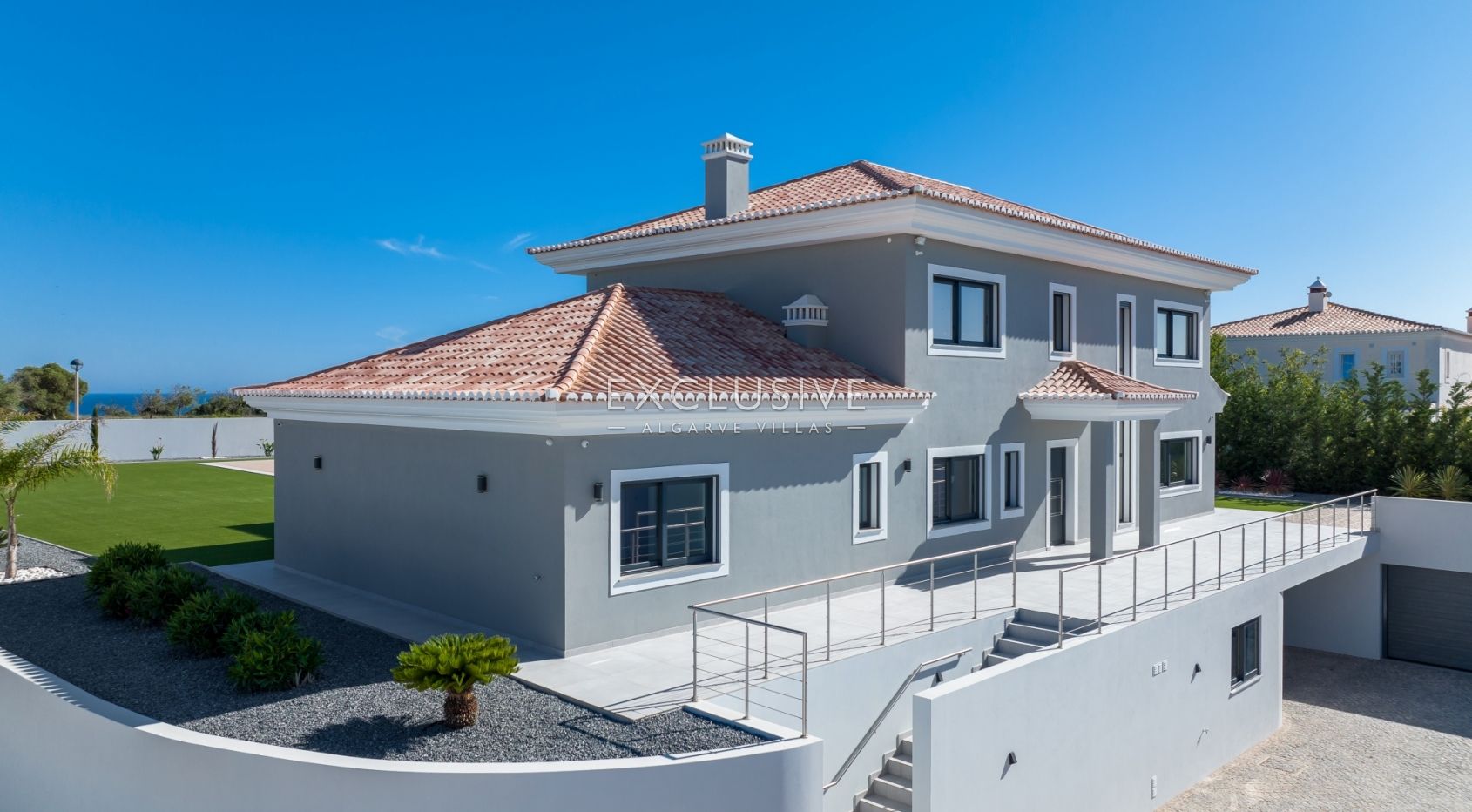 Large and modern, private villa with sea views, in Lagos