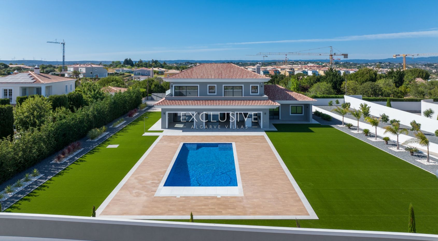 Large and modern, private villa with sea views, in Lagos