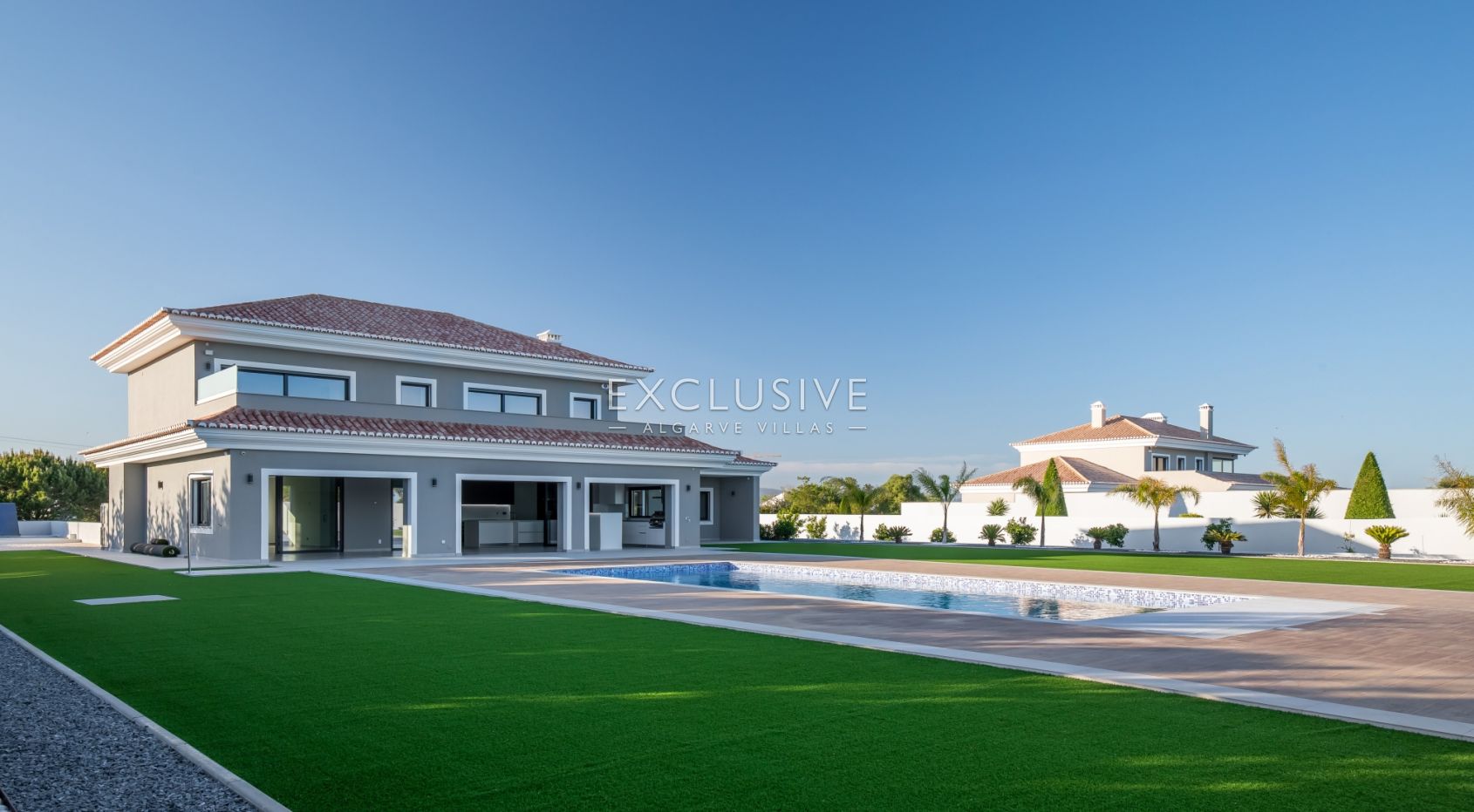 Large and modern, private villa with sea views, in Lagos