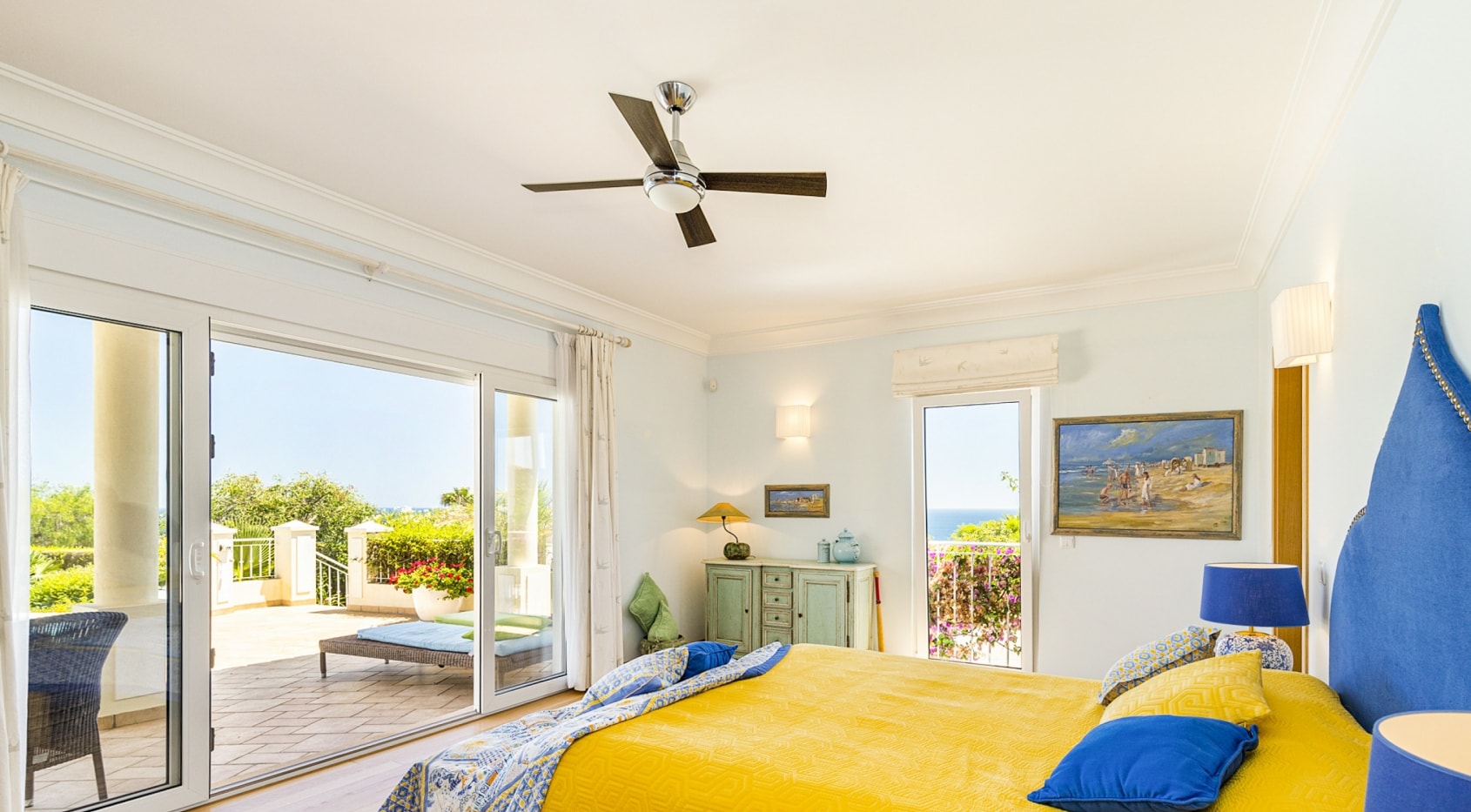 3 + 1 Bedroom villa with sea views in Praia da Luz