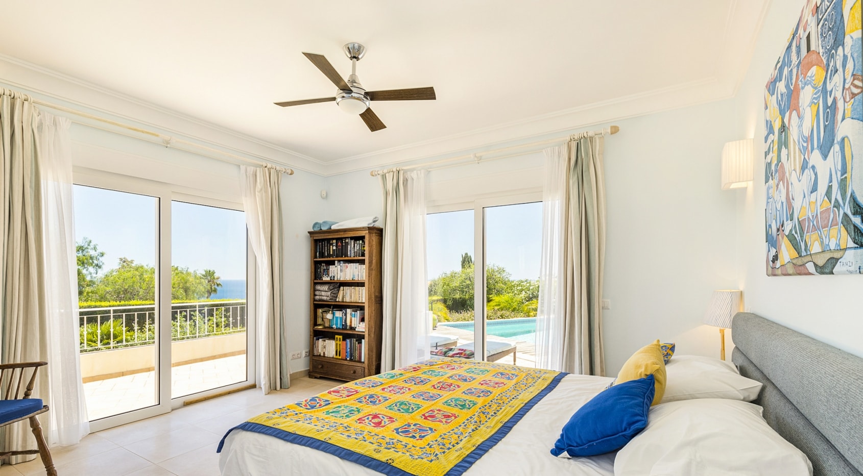 3 + 1 Bedroom villa with sea views in Praia da Luz