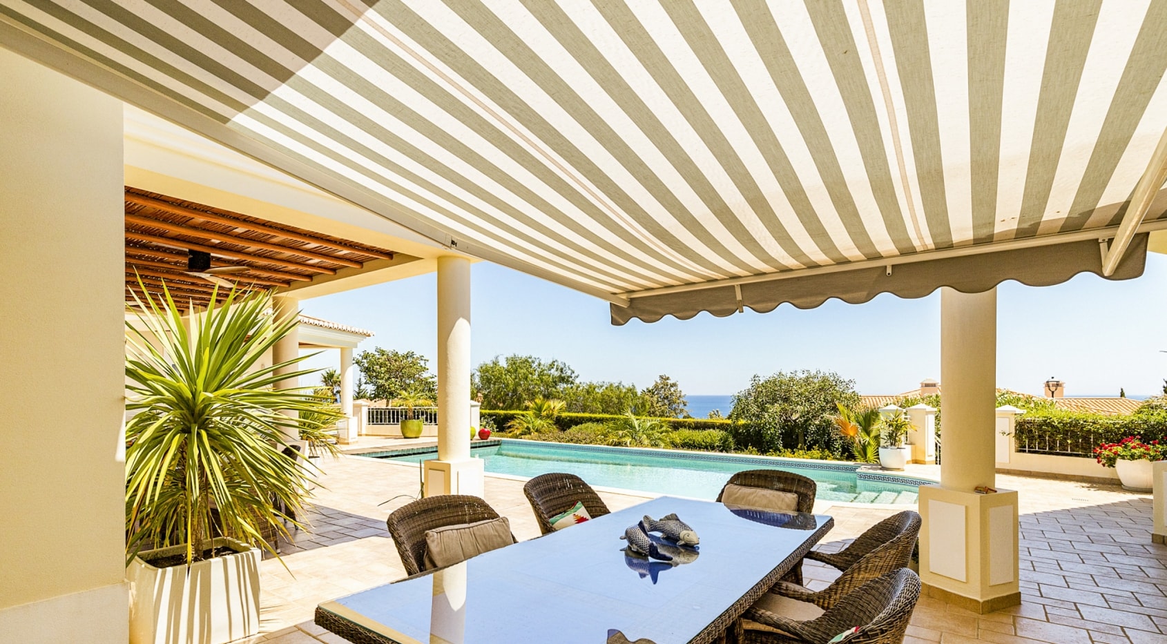 3 + 1 Bedroom villa with sea views in Praia da Luz