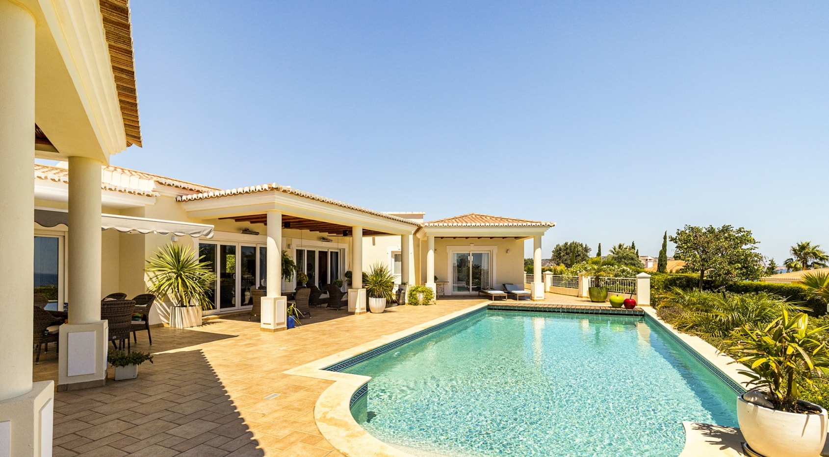 3 + 1 Bedroom villa with sea views in Praia da Luz