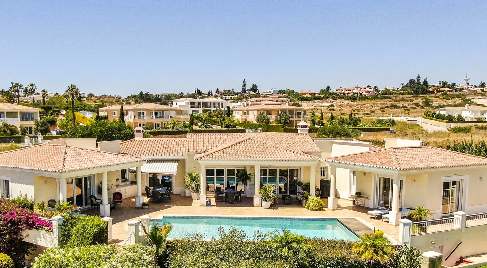 3 + 1 Bedroom villa with sea views in Praia da Luz