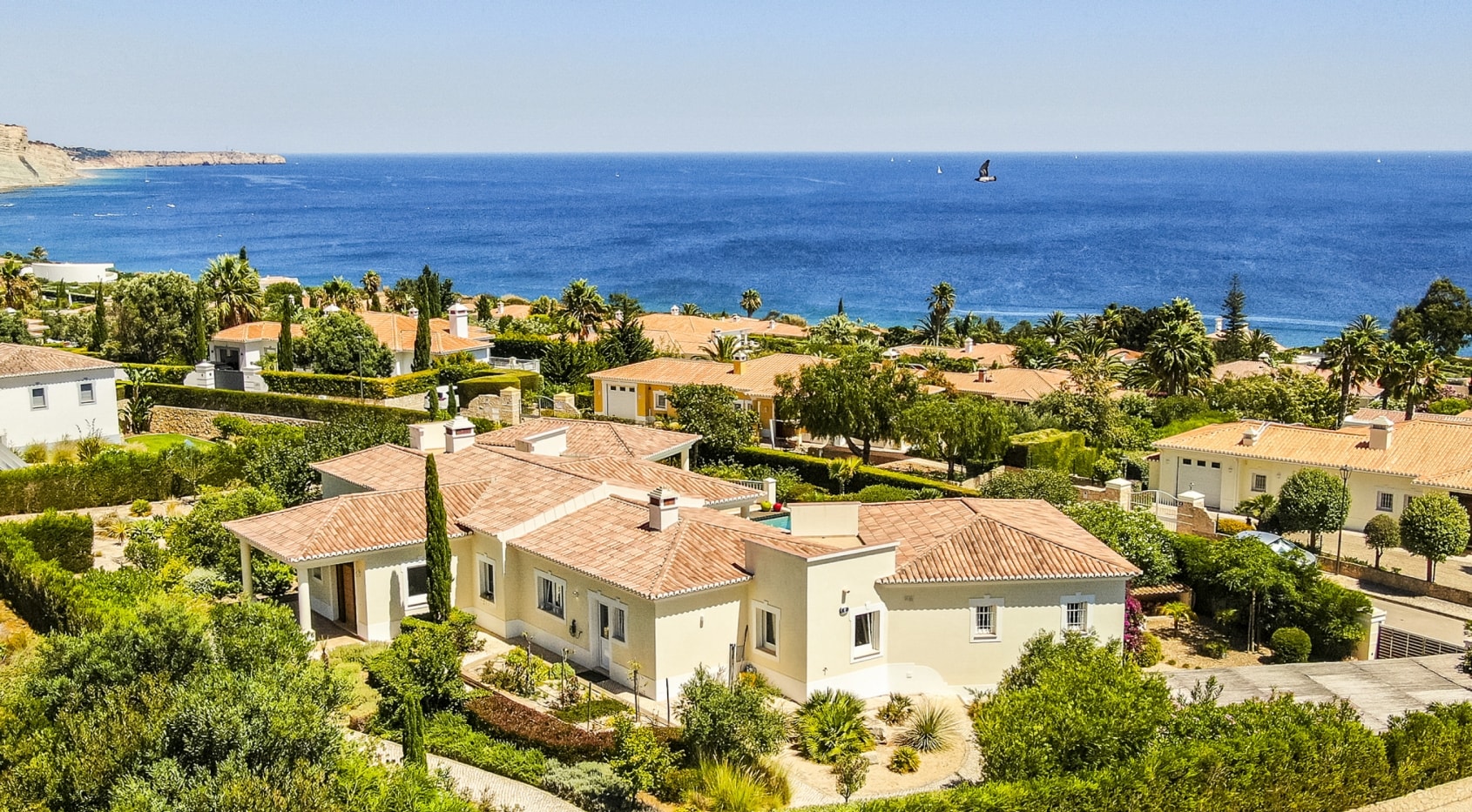 3 + 1 Bedroom villa with sea views in Praia da Luz