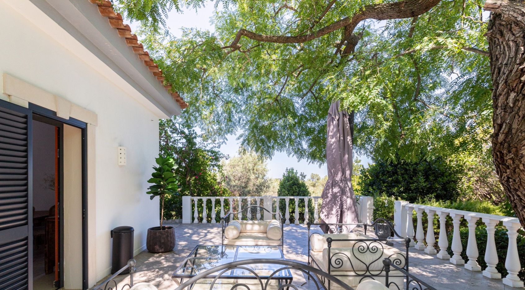 Large 3 +3 bedroom villa on large estate in Tavira, Algarve