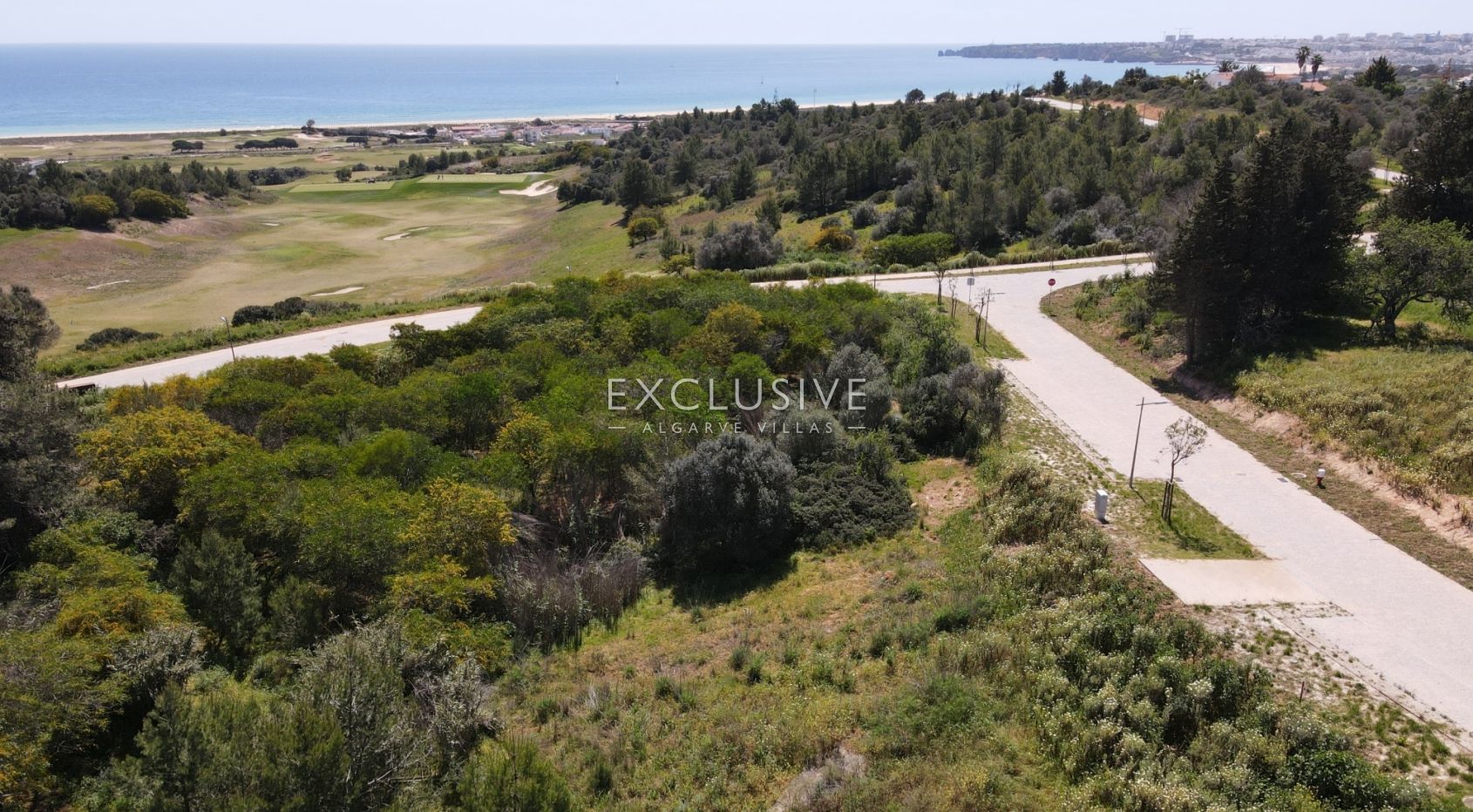 Terrains à bâtir avec vue imprenable sur le golf et la plage, à Lagos