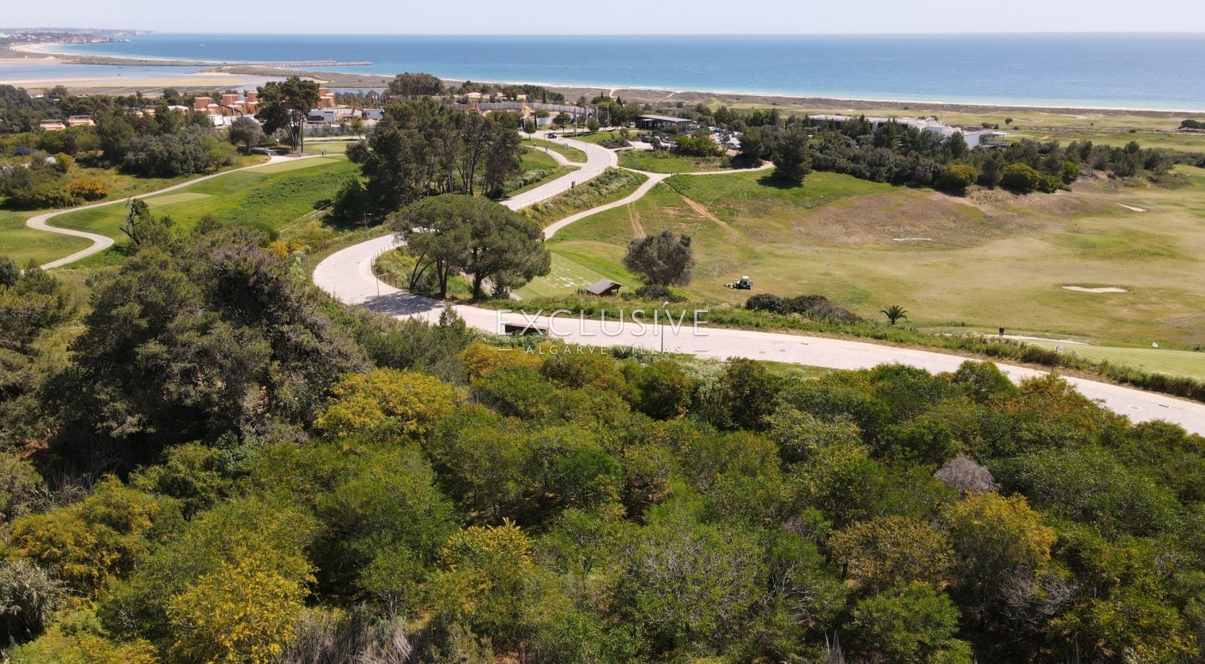 Terrains à bâtir avec vue imprenable sur le golf et la plage, à Lagos
