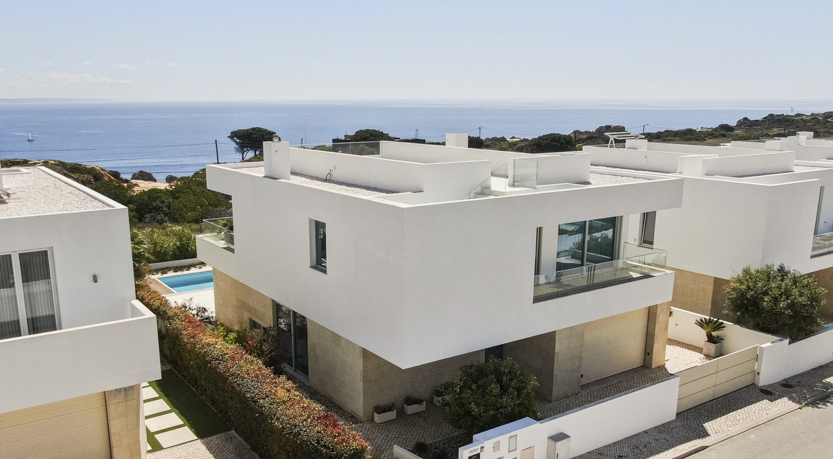 Amazing modern villa with breathtaking sea views in central Lagos (Algarve)