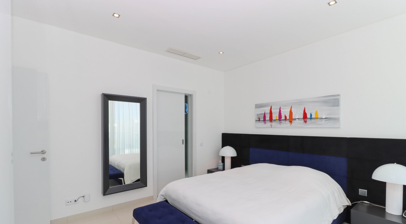 Amazing modern villa with breathtaking sea views in central Lagos (Algarve)