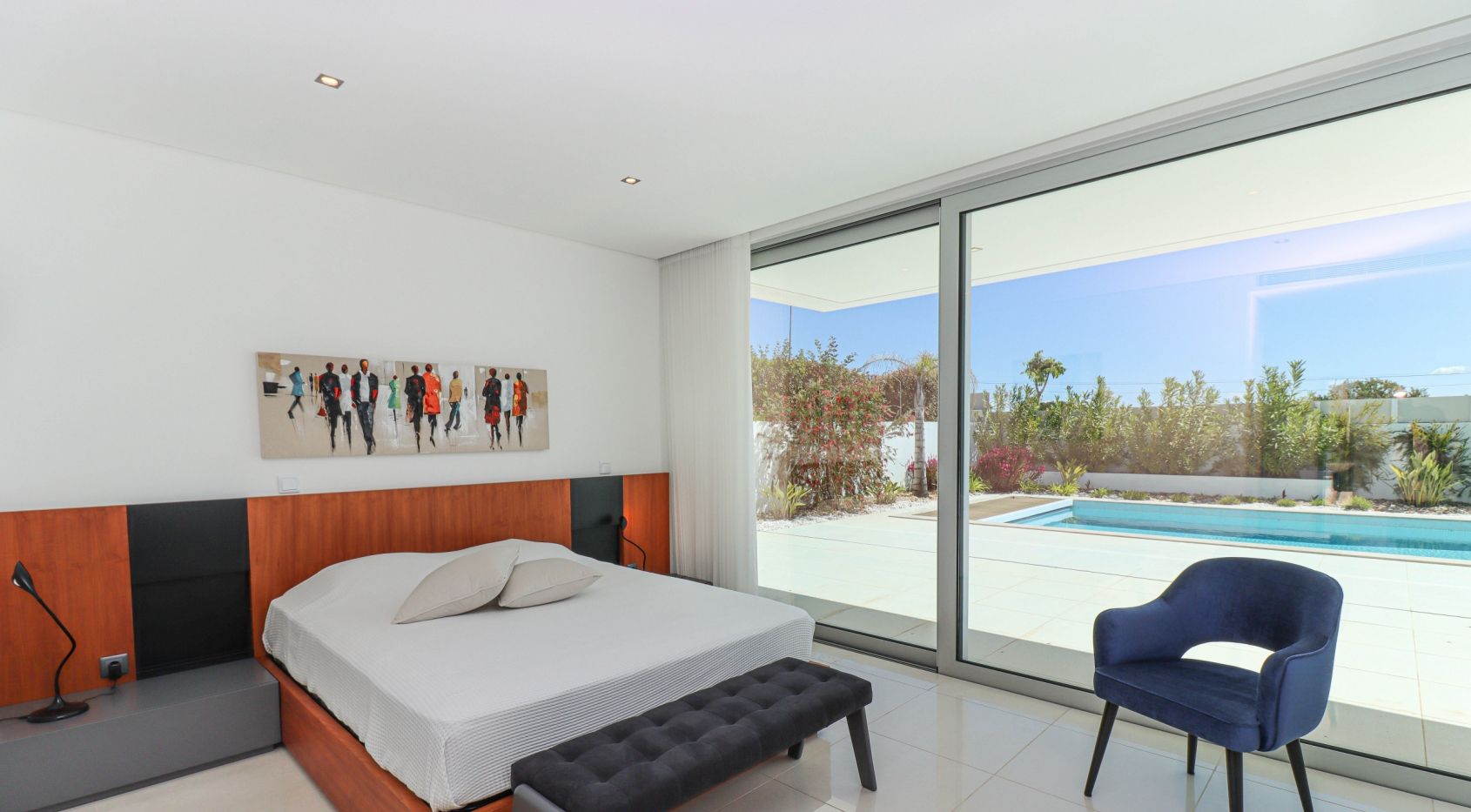 Amazing modern villa with breathtaking sea views in central Lagos (Algarve)