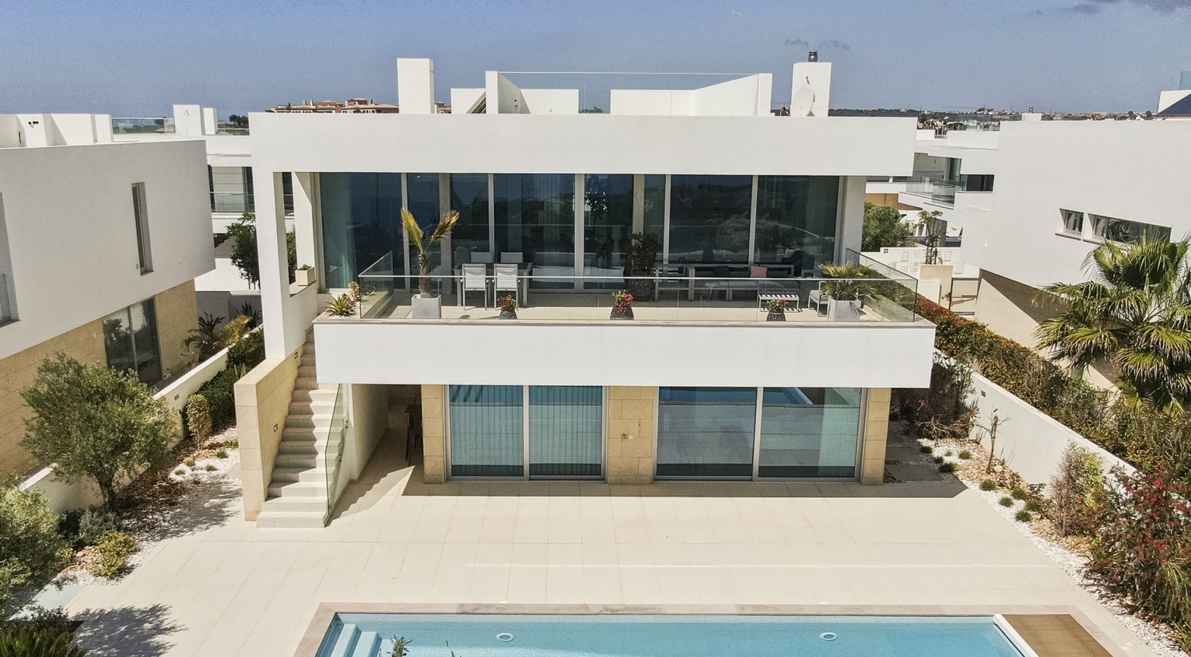Amazing modern villa with breathtaking sea views in central Lagos (Algarve)