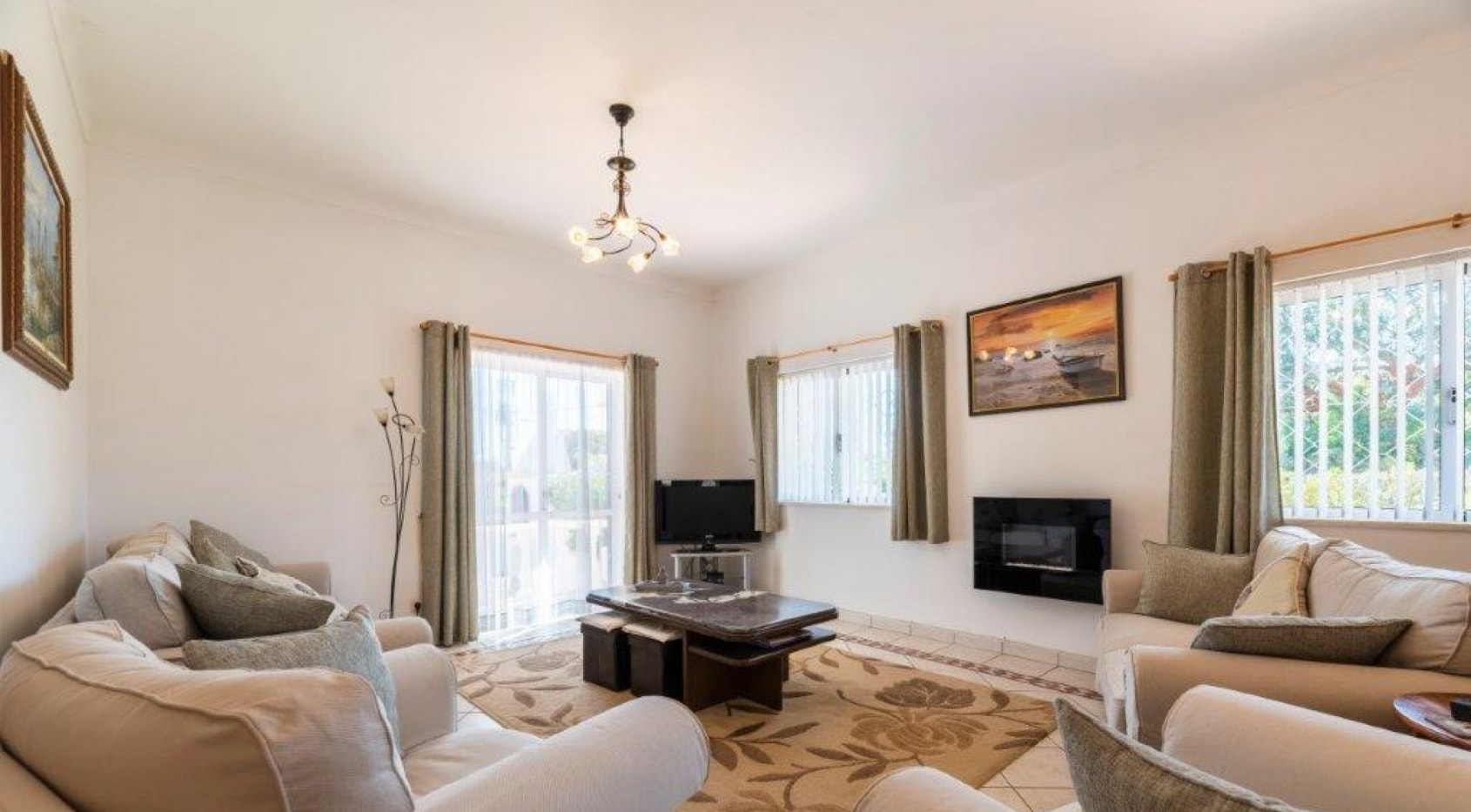 charming 3 bedroom + 1 with sea views, Alfanzina, Carvoeiro