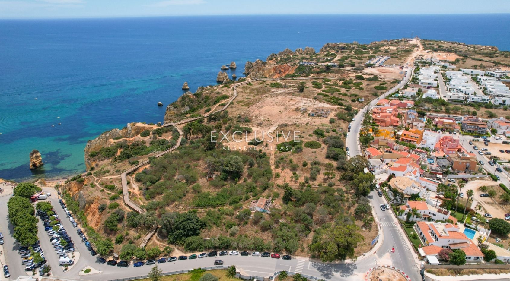 Waterfront plot of land with stunning views in Lagos, Algarve