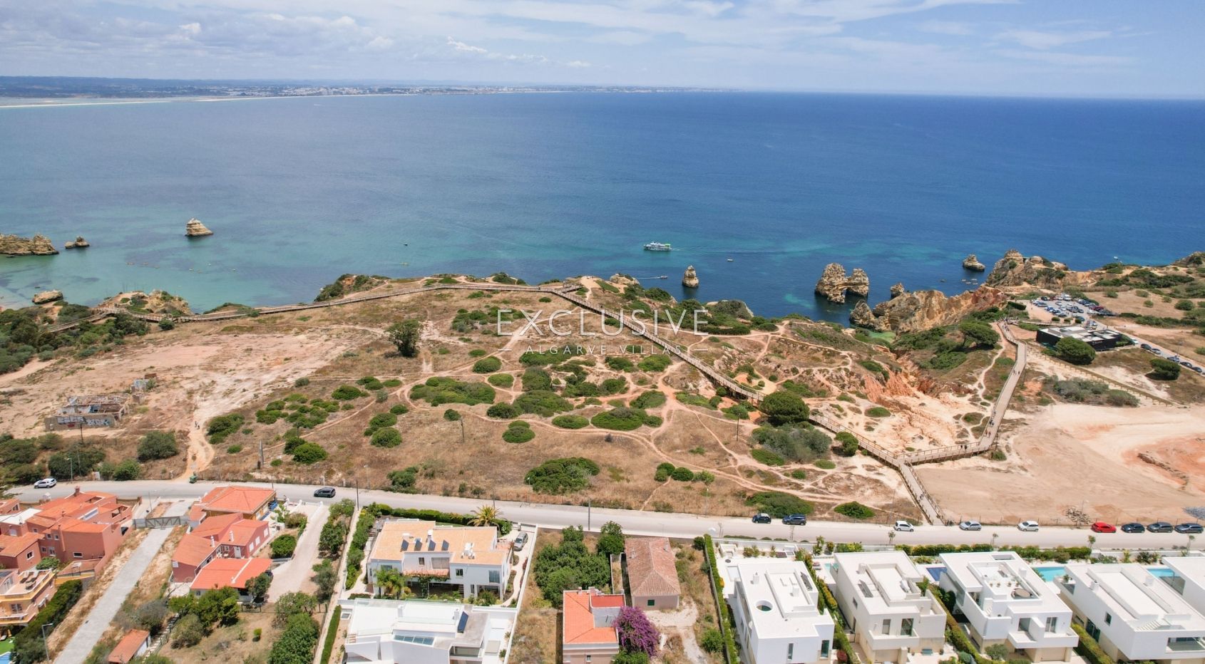 Waterfront plot of land with stunning views in Lagos, Algarve