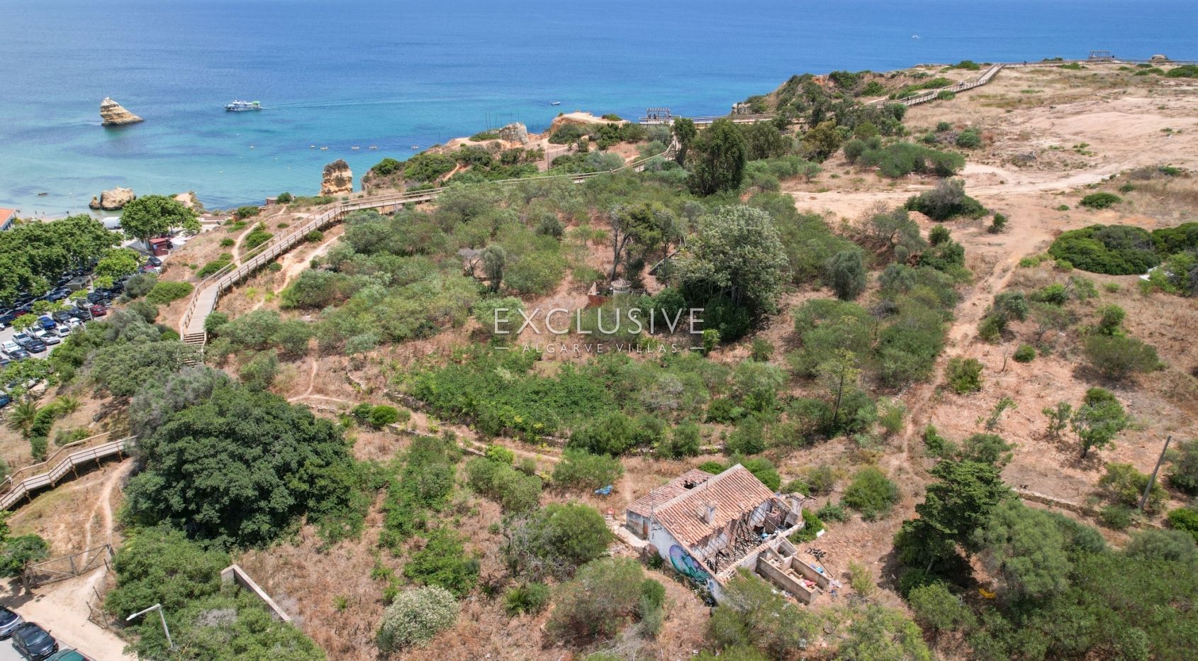 Waterfront plot of land with stunning views in Lagos, Algarve