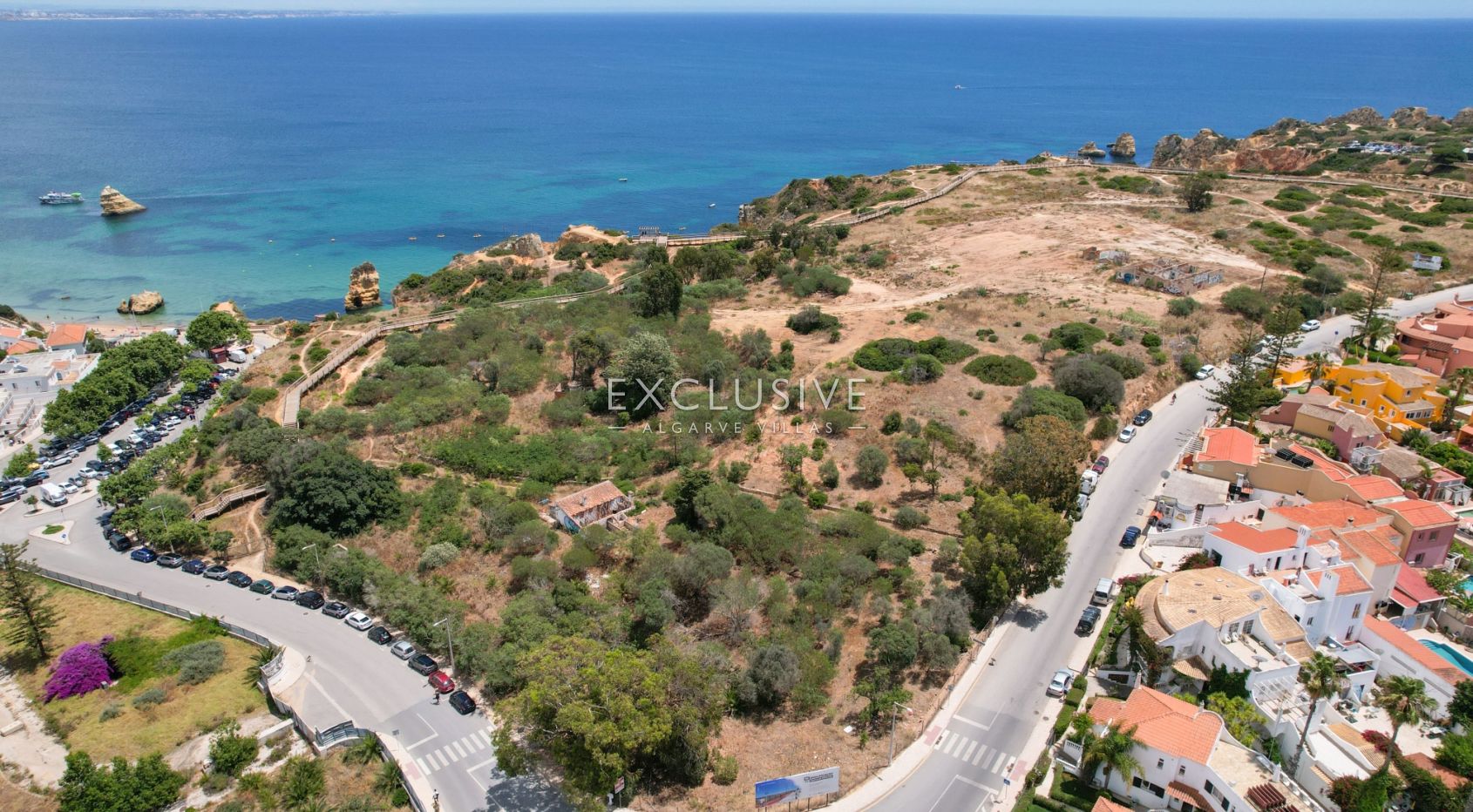 Waterfront plot of land with stunning views in Lagos, Algarve