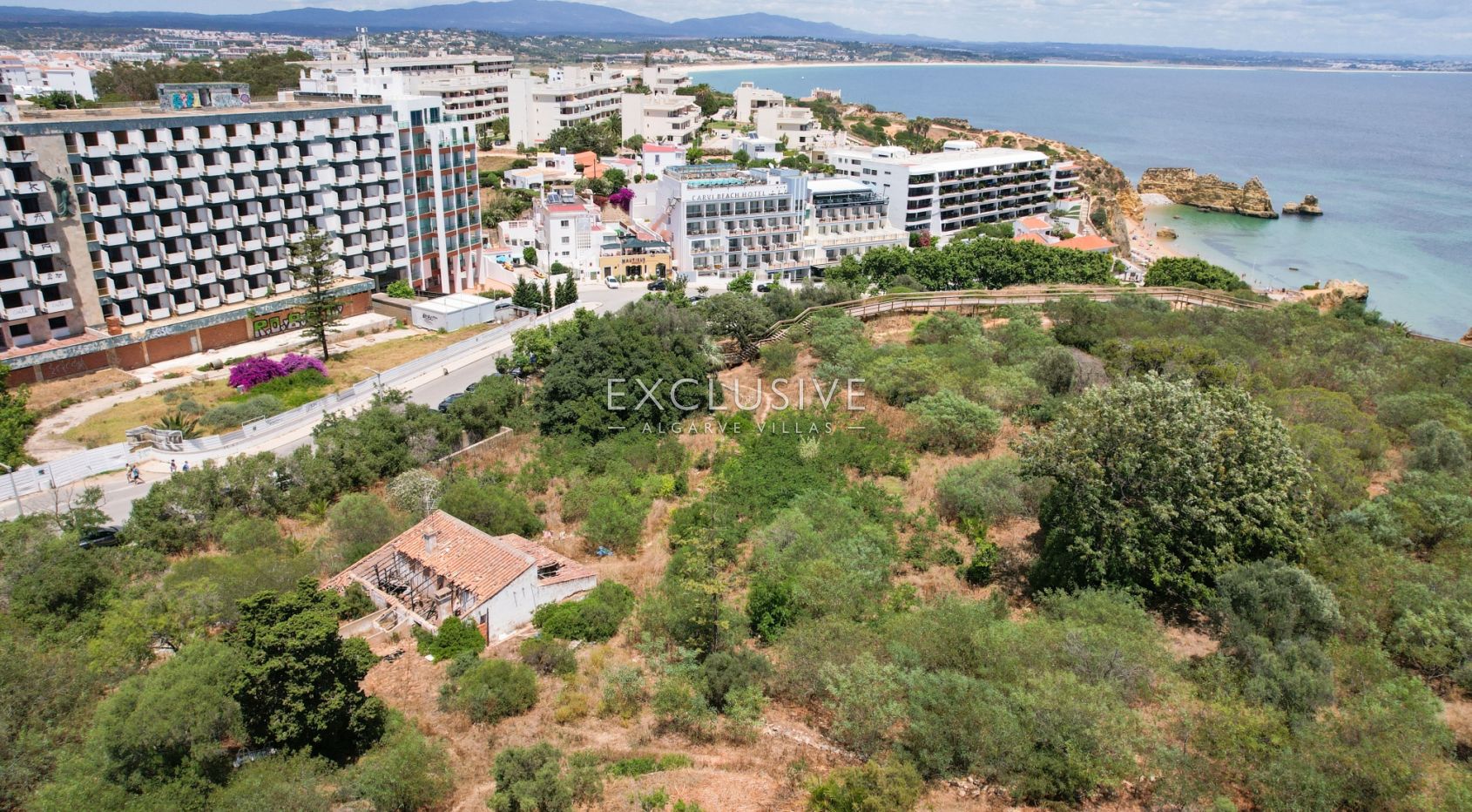 Waterfront plot of land with stunning views in Lagos, Algarve