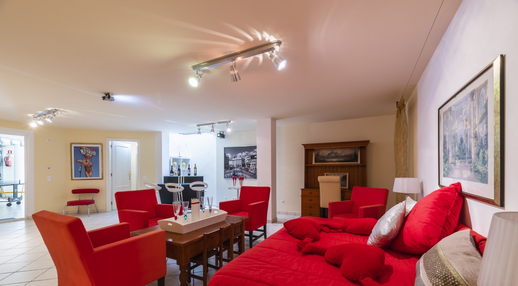 Luxuriöse 4-Schlafzimmer-Villa mit Panoramablick auf das Meer in der Nähe von Vilamoura