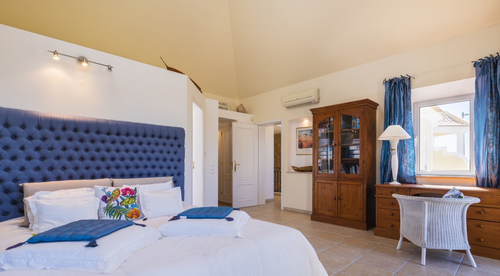 Luxuriöse 4-Schlafzimmer-Villa mit Panoramablick auf das Meer in der Nähe von Vilamoura