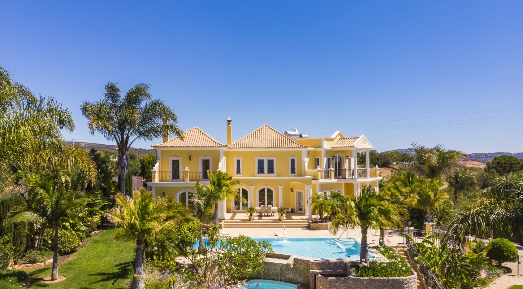 Luxuriöse 4-Schlafzimmer-Villa mit Panoramablick auf das Meer in der Nähe von Vilamoura
