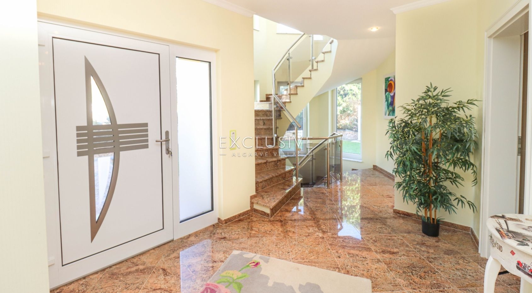 4 bedroom villa, 300 m from the beach, Albufeira