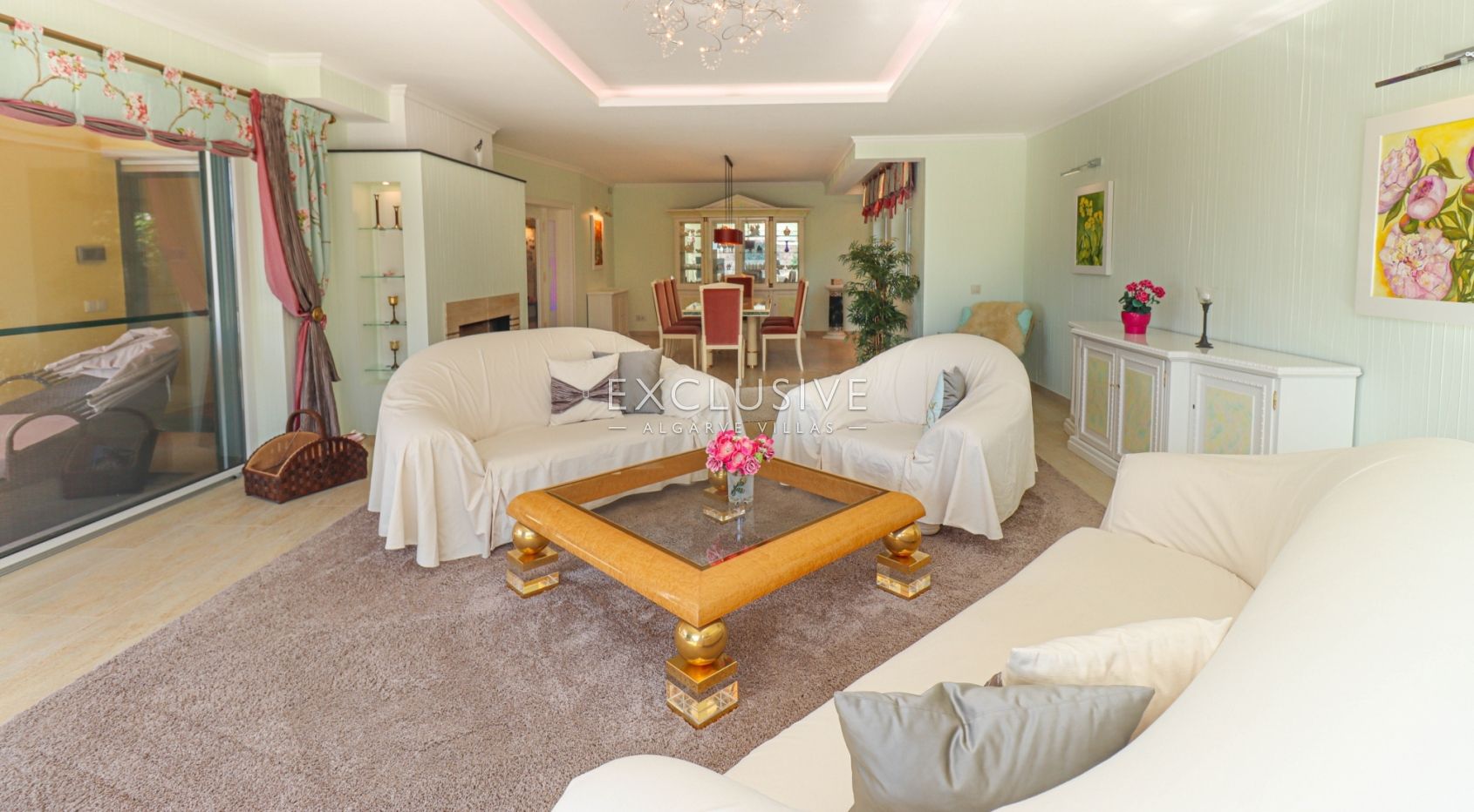 4 bedroom villa, 300 m from the beach, Albufeira