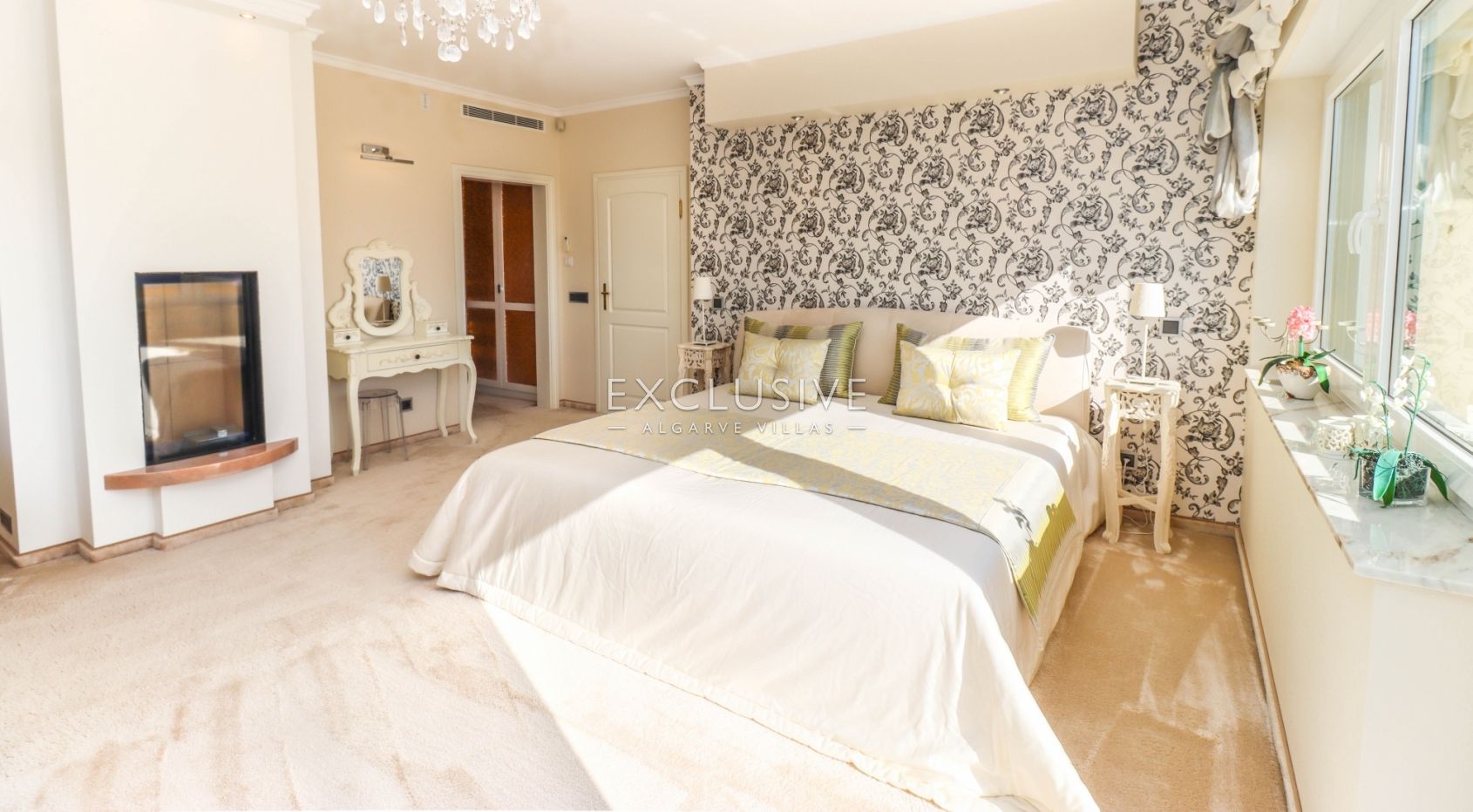 4 bedroom villa, 300 m from the beach, Albufeira