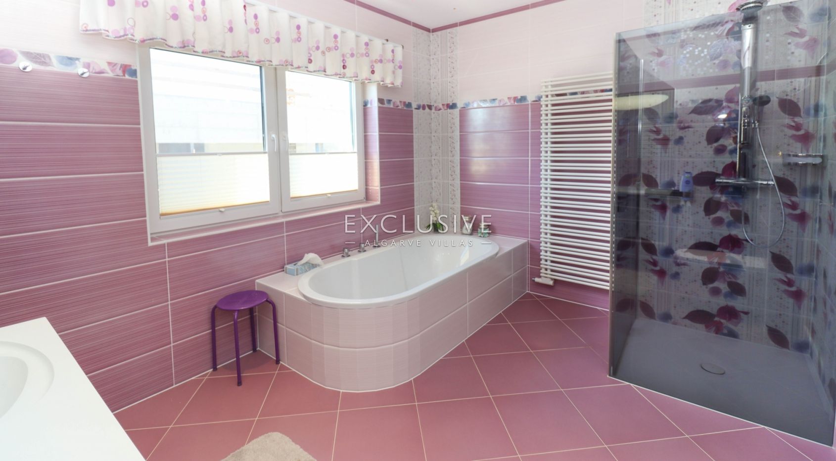 4 bedroom villa, 300 m from the beach, Albufeira
