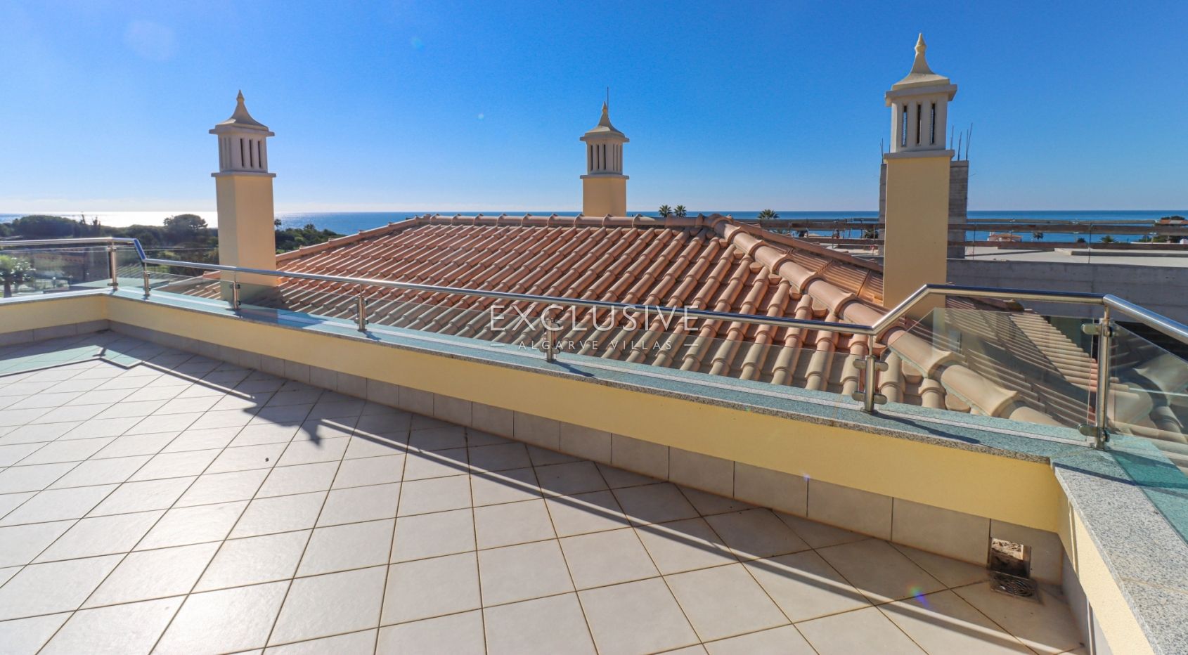 4 bedroom villa, 300 m from the beach, Albufeira