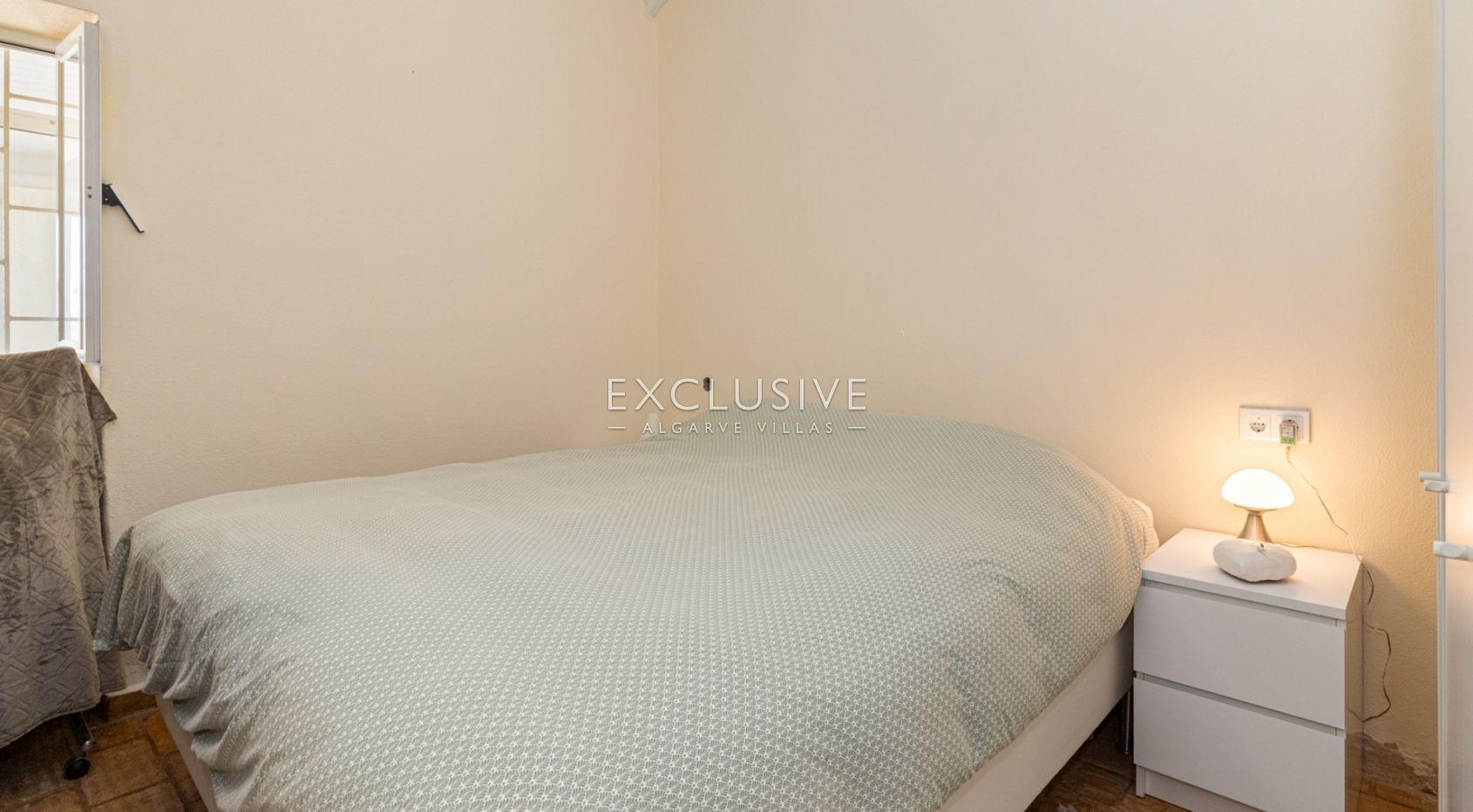 Fantastic plot with small house Portimao, Algarve